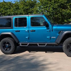 2020 Bikini Pearl Jeep Wrangler