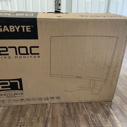 27” 1440p 165hz Curved monitor