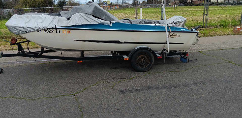 17ft Larson Boat With 85 Hp Evinrude Outboard Motor 