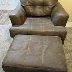 Gray Oversized Leather Chair With Ottoman 