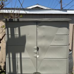 Rubbermaid Shed 