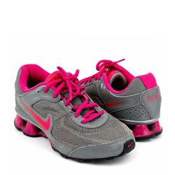 Nike Reax Sneakers Gray & Pink – Women’s Running Shoes