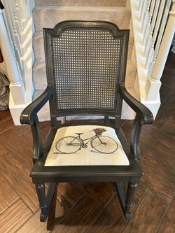 Antique/ Vintage Rocking Chair