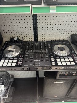 PIONEER SERATO DJ TURN TABLE