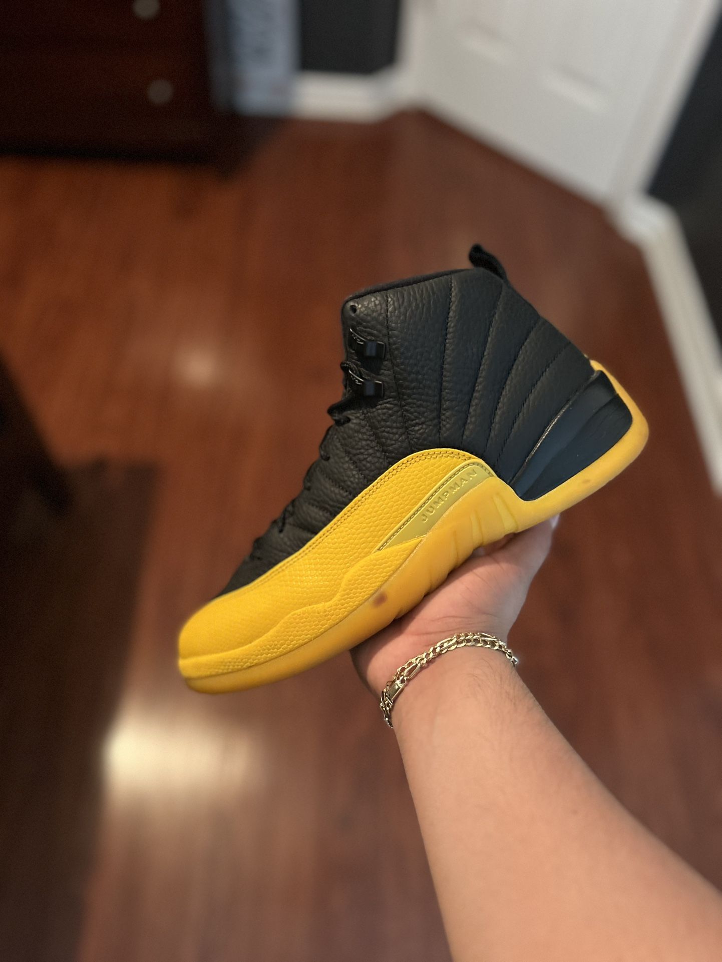 Jordan 12 University Gold Sz 10