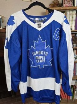 ADIDAS NHL TORONTO MAPLE LEAFS TAVARES 91 CAPTAIN HOCKEY JERSEY Size: 52