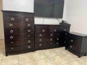 2 Dresser  and 1 nightstand