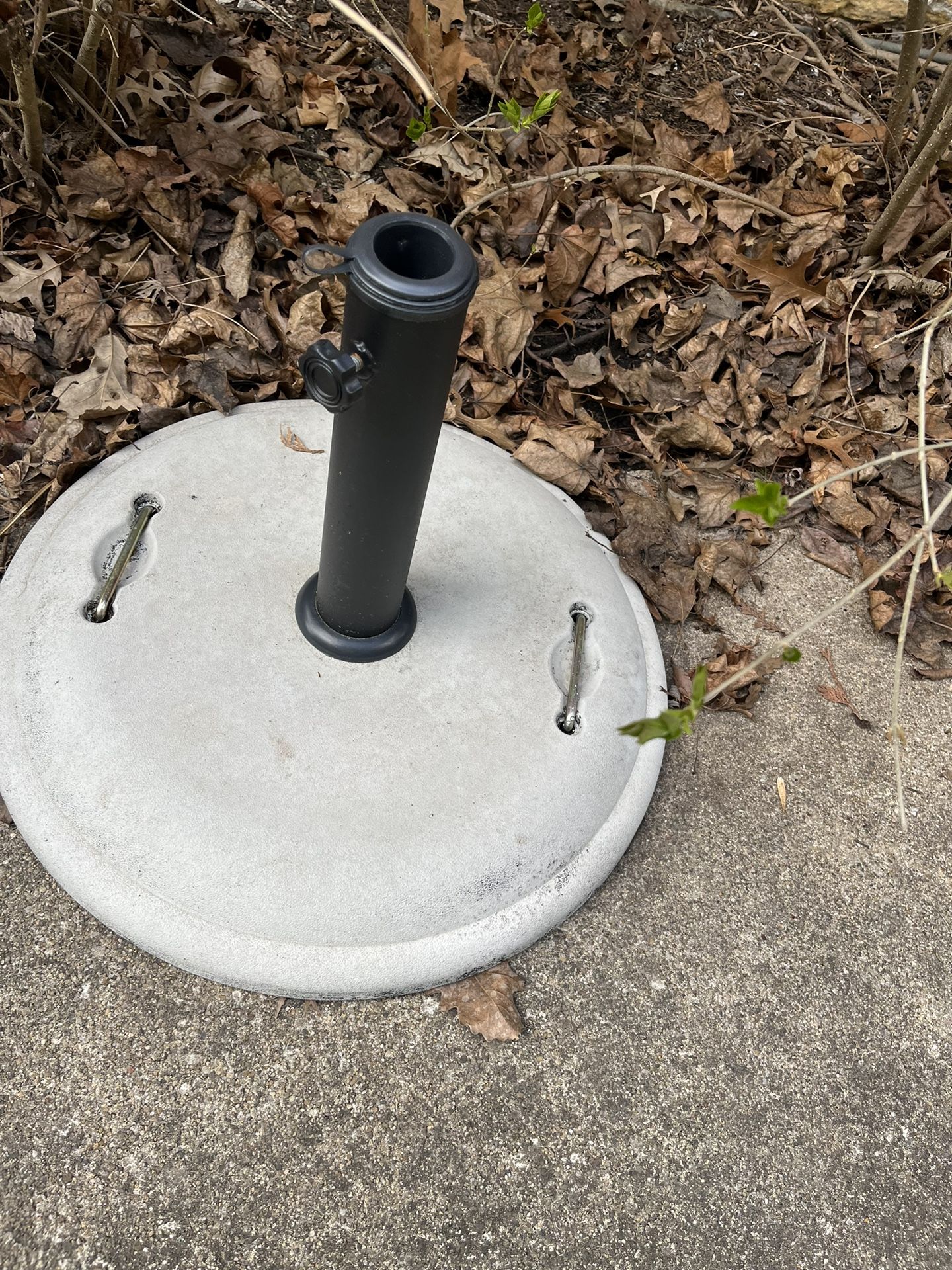 rare black and white umbrella base