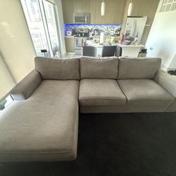 🛋️ COMFY GREY SECTIONAL – $300 – DOWNTOWN MIAMI 🛋️