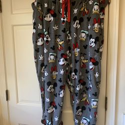 Disney women’s sweatpants, size 3XL (22W-24W)