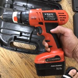 Black & Deckere Fire Strom Drill Taladror