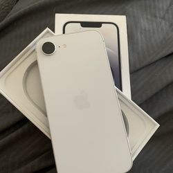 iPhone 16e