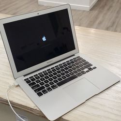 Apple MacBook Air 11in 2015 Model - $1 DOWN TODAY, NO CREDIT NEEDED