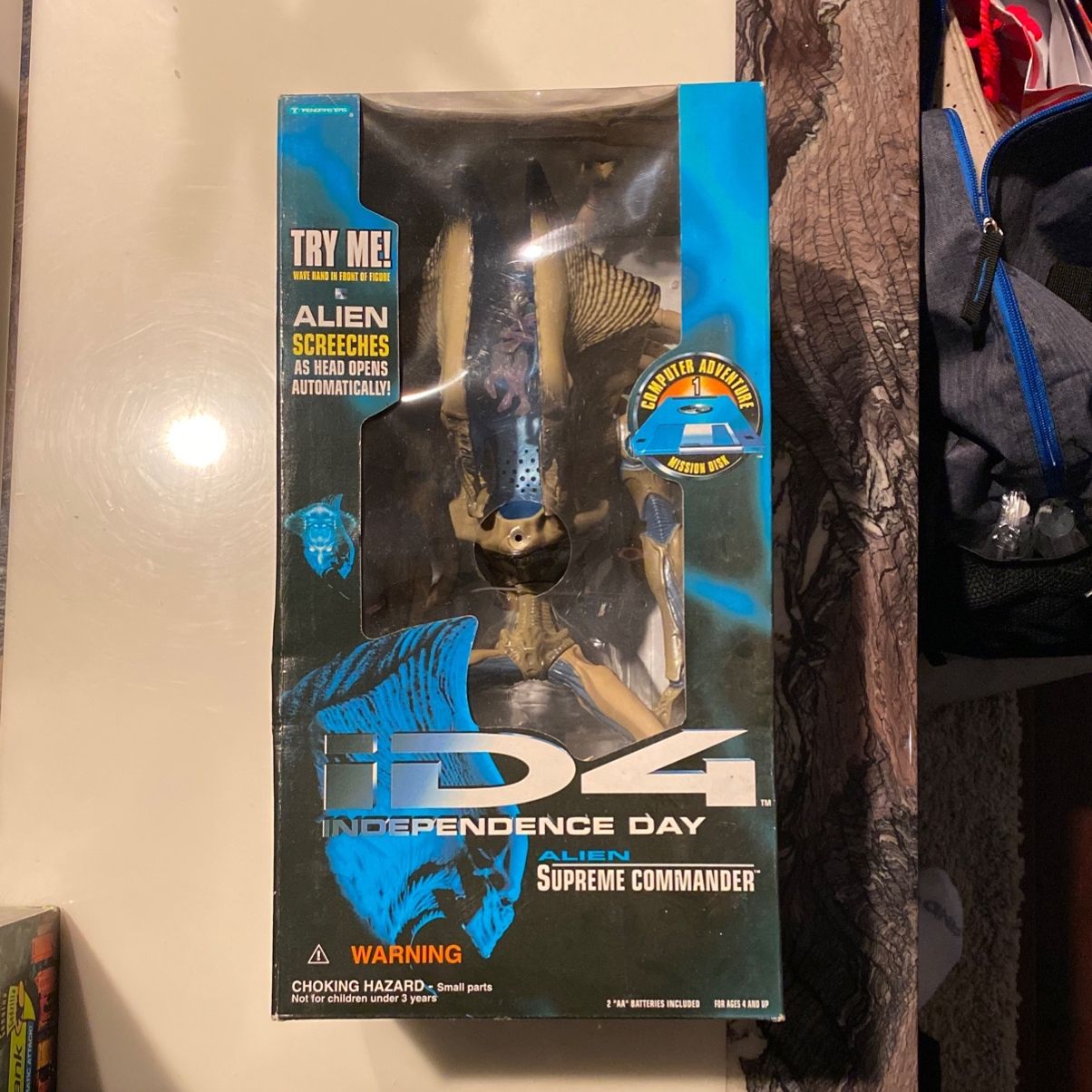 ID4 Independence Day Alien Supreme Commander Action Figure Collectible 1996 Trendmasters New Sealed