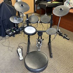 Yamaha Electronic Drum Set