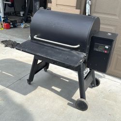 Traeger 780 Pro W/ Folding Shelf
