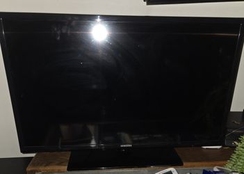 32" Samsung