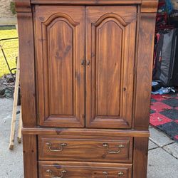 Wood Dresser