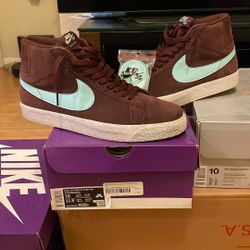 Nike SB  Blazer Mid 