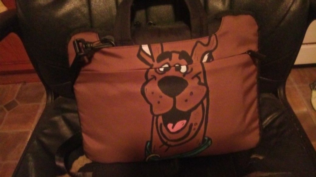 NEW SCOOBY DOO LAPTOP BAG