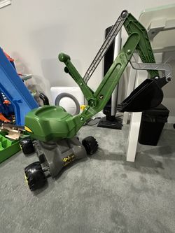 rolly toys John Deere Ride-On: 360-Degree Excavator Shovel/Digger, Youth Ages 3+