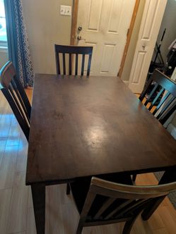 Dining table and 4 chairs