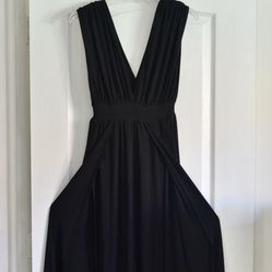 The Perfect Black Cocktail Dress!