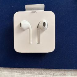 Earbuds New. Apple Brand 