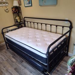 Twin Bed / Queen Bed / Double Twin With Both Mattresses 
