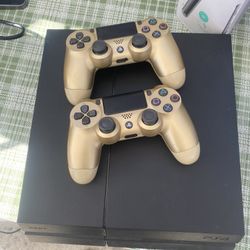 Ps4 with two controllers