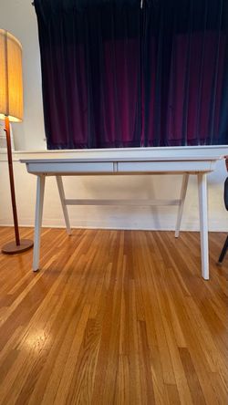 Modern White Computer Desk – 2 Drawers + Hidden Storage