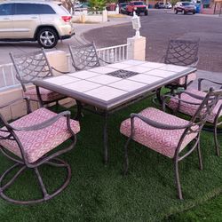 Patio Furniture Good Condition 
