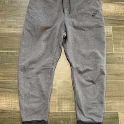 Nike Men's 2XL Sportswear Tech Fleece Winterized Jogger Pants - Cave Purple
