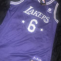 LeBron James Jersey 