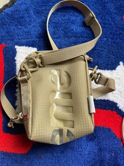 Supreme Neck Pouch SS21 