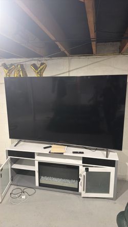 85 inch damaged LG TV