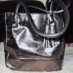 Beautiful woman large tote like new only $20