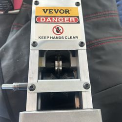 VEVOR 0.06 in.- 0.98 in Manual Wire Stripping Machine with Hand Crank Aluminum