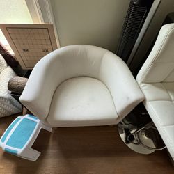 small white chair 