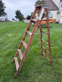 6ft Wood Ladder