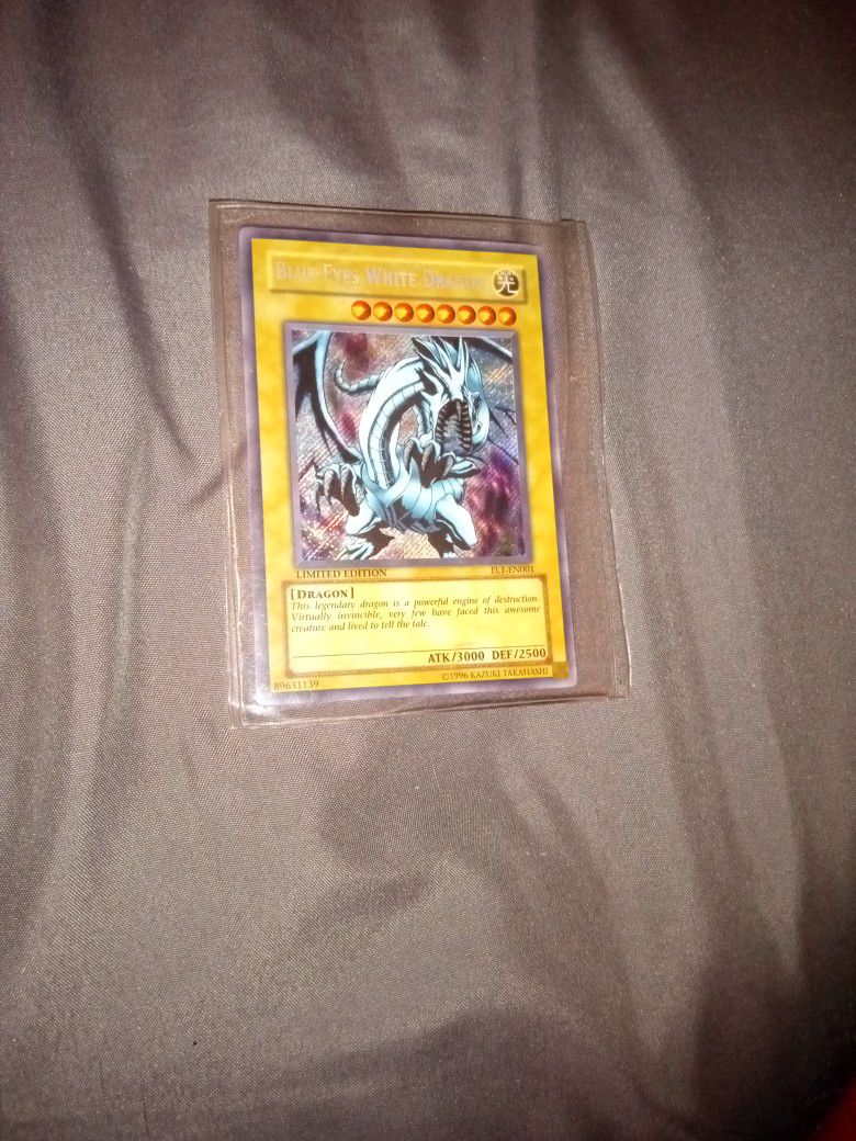 1st Edition 1996 Blue Eyes White Dragon Yu-Gi-Oh Card Near Mint $100 Obo