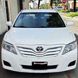 2011 TOYOTA CAMRY