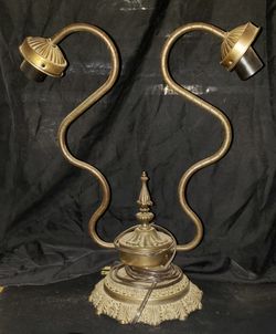 VINTAGE BRASS DOUBLE LAMP