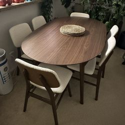 Dinning Table With 6 Chairs 