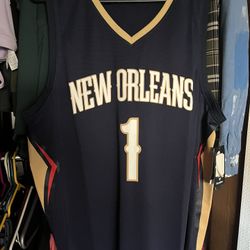 Men’s Large Pelicans Zion Williamson Jersey