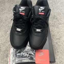 HF8813-001 Supreme Nike Air Max 1 '87 SP Black SS25 AM1 Tried On 