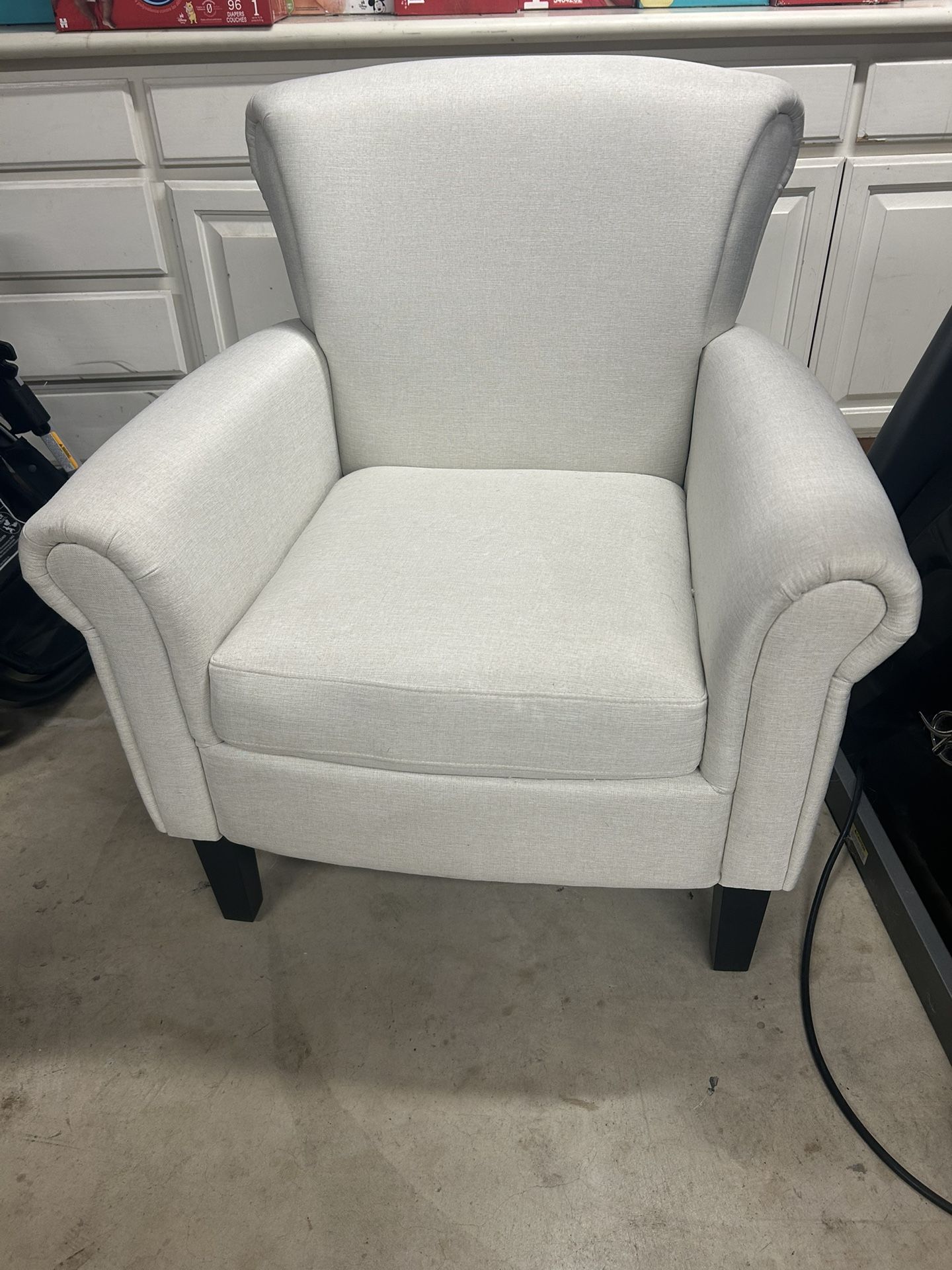 Cream/White Chair