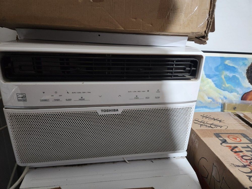 Wall AC Unit With Remote