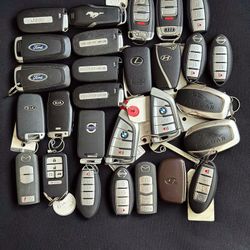 Car key Porsche key Toyota key fob Nissan key fob Bmw key fob Mercedes benz key fob Range rover key fob Chevrolet key fob Dodge key fob Honda key fob