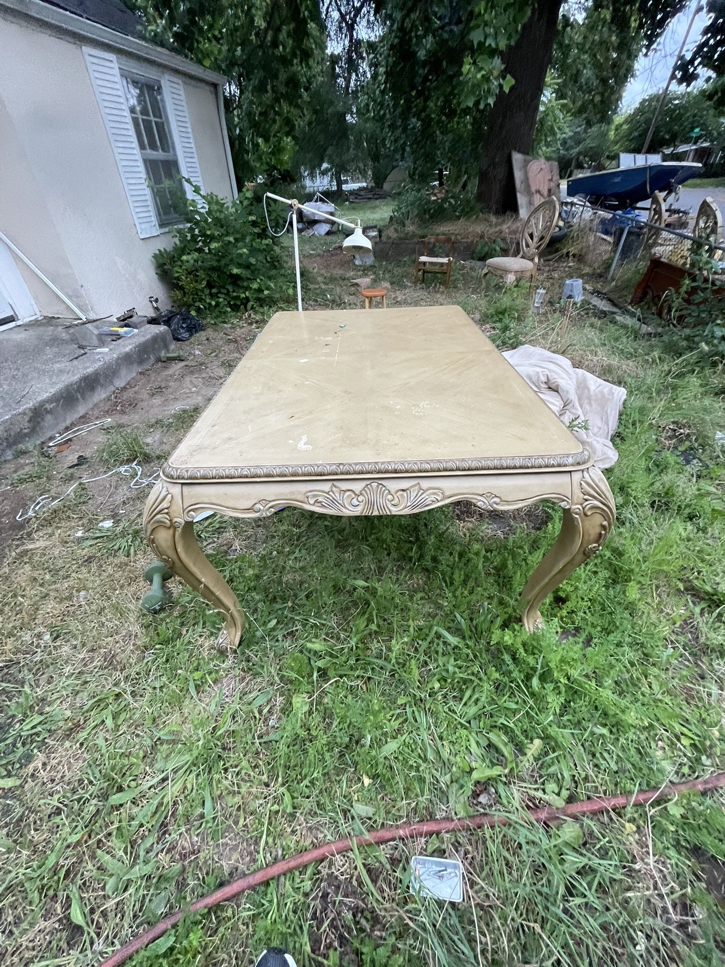 Solid Oak Dinning Room Table